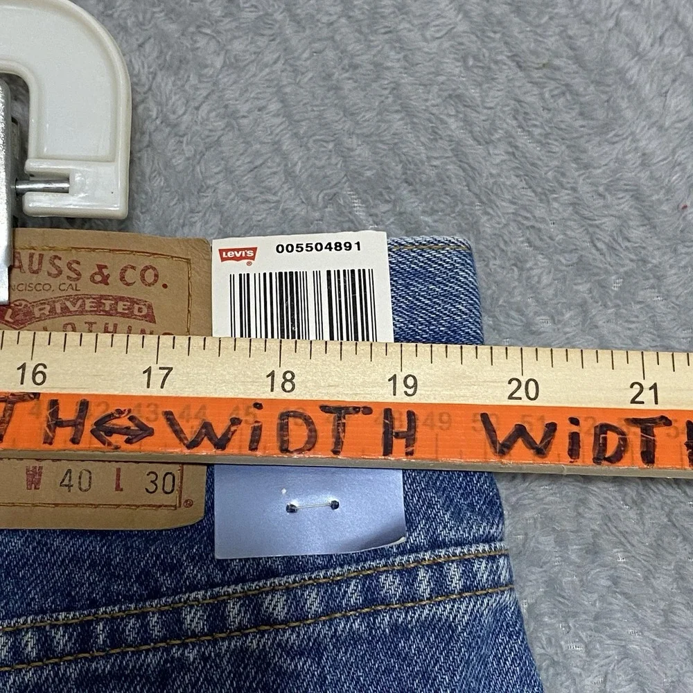 Vintage Levis Jeans Mens 40x30 Denim 550 Relaxed Fit Deadstock 90s 01/99